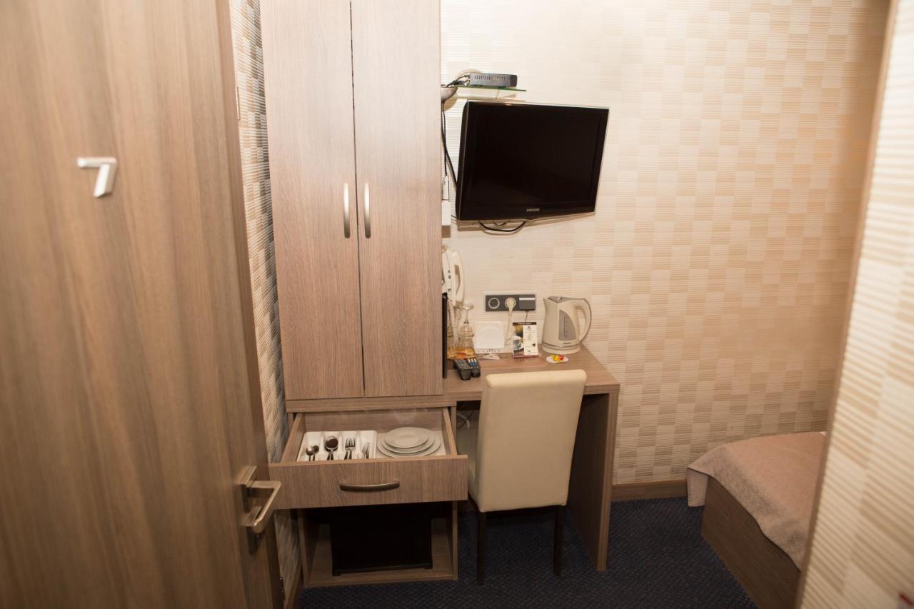 Mini Elegant Otel Kiev Dış mekan fotoğraf