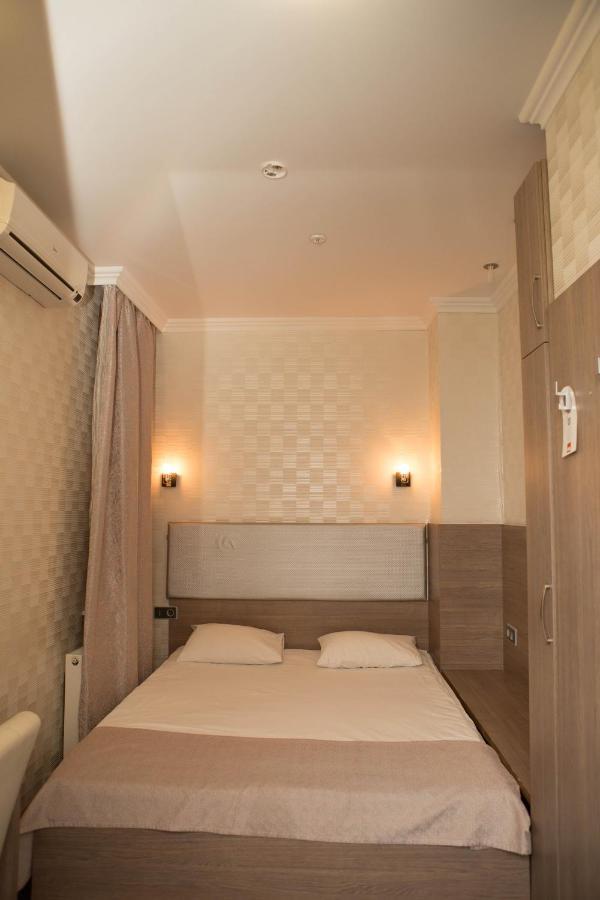 Mini Elegant Otel Kiev Dış mekan fotoğraf