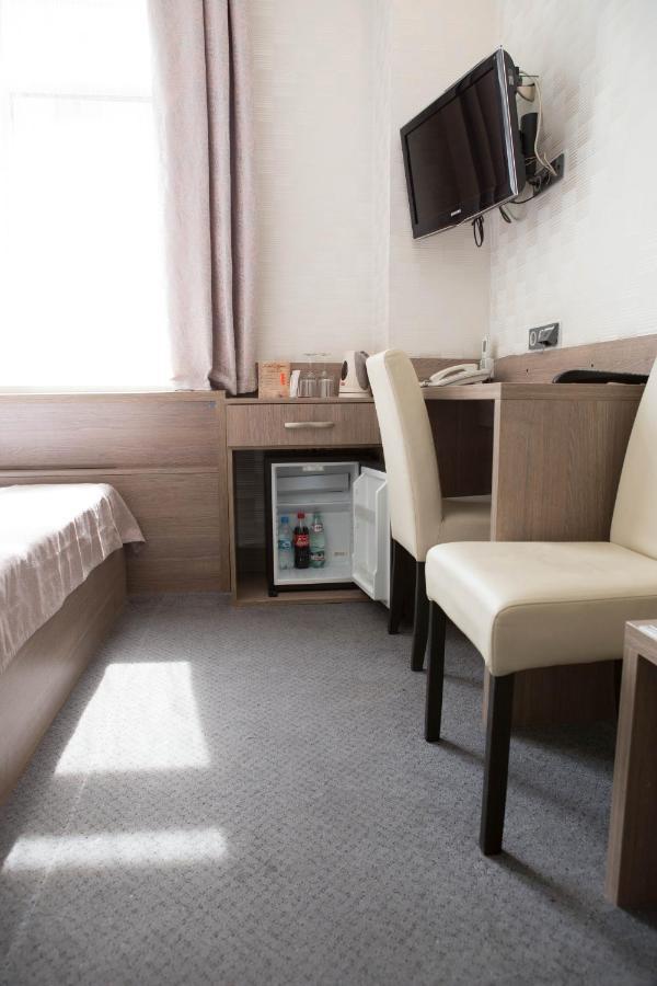 Mini Elegant Otel Kiev Dış mekan fotoğraf
