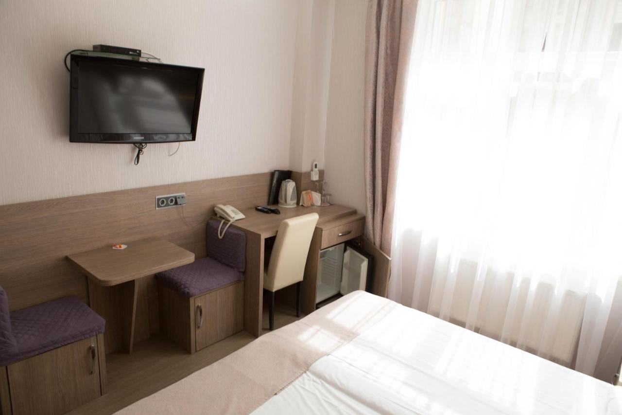 Mini Elegant Otel Kiev Dış mekan fotoğraf