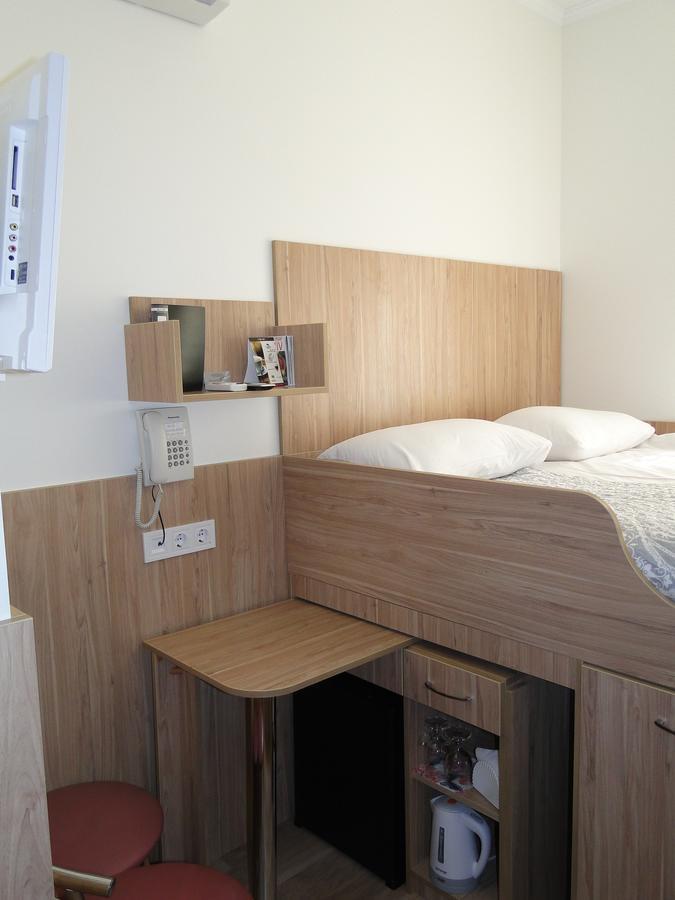 Mini Elegant Otel Kiev Dış mekan fotoğraf